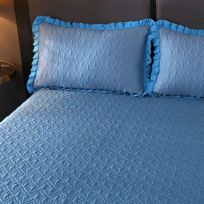 91家纺网 家纺一手货源 找家纺 佳梦家纺 2023新款柔丝缎四季床盖 宝蓝