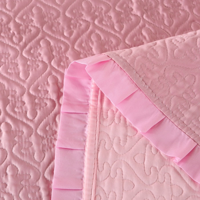 91家纺网 家纺一手货源 找家纺 佳梦家纺 2023新款柔丝缎四季床盖 粉色