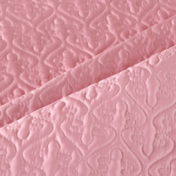 91家纺网 家纺一手货源 找家纺 佳梦家纺 2023新款柔丝缎四季床盖 粉色