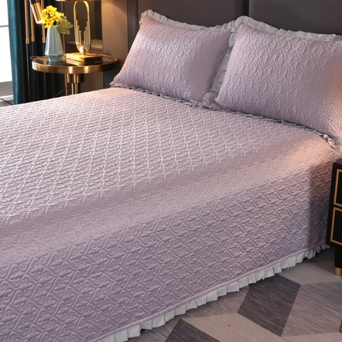 91家纺网 家纺一手货源 找家纺 佳梦家纺 2023新款柔丝缎四季床盖 浅灰