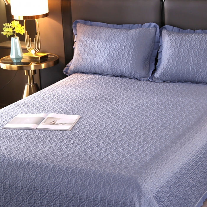 91家纺网 家纺一手货源 找家纺 佳梦家纺 2023新款柔丝缎四季床盖 蓝灰