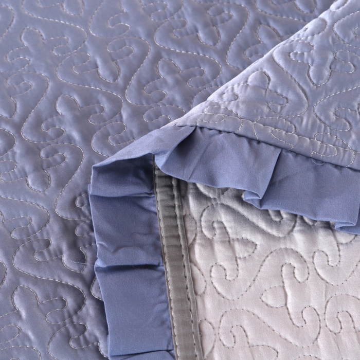 91家纺网 家纺一手货源 找家纺 佳梦家纺 2023新款柔丝缎四季床盖 蓝灰