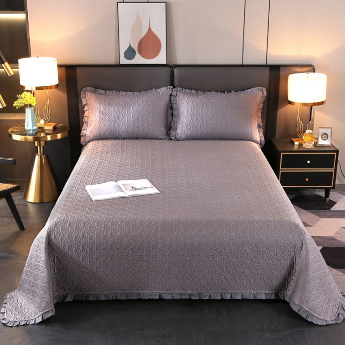 91家纺网 家纺一手货源 找家纺 佳梦家纺 2023新款柔丝缎四季床盖 深灰