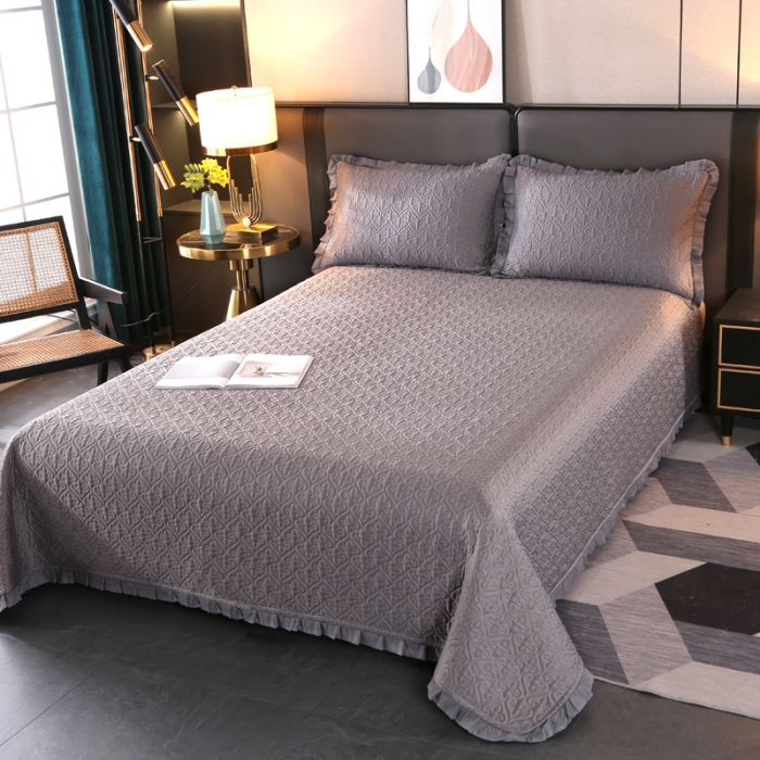 91家纺网 家纺一手货源 找家纺 佳梦家纺 2023新款柔丝缎四季床盖 深灰