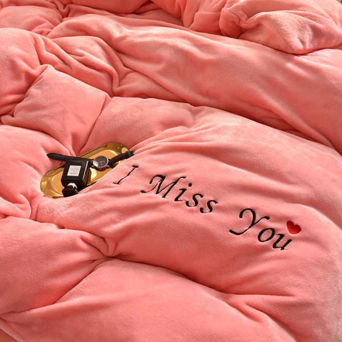 91家纺网 家纺一手货源 找家纺 总 简爱2025保暖双面绒法莱绒刺绣四件套-MISS系列