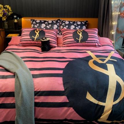 91家纺网 家纺一手货源 找家纺 花沐家居 2023新款活性数码印花牛奶绒四件套-场景1 条纹