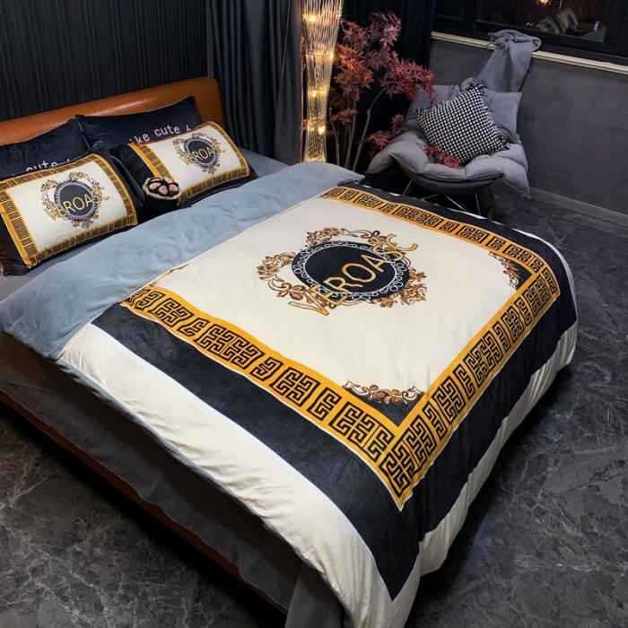 91家纺网 家纺一手货源 找家纺 花沐家居 2023新款活性数码印花牛奶绒四件套-场景1 黑白金范