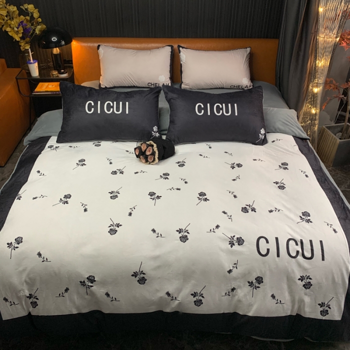 91家纺网 家纺一手货源 找家纺 花沐家居 2023新款活性数码印花牛奶绒四件套-场景1 小古黑花