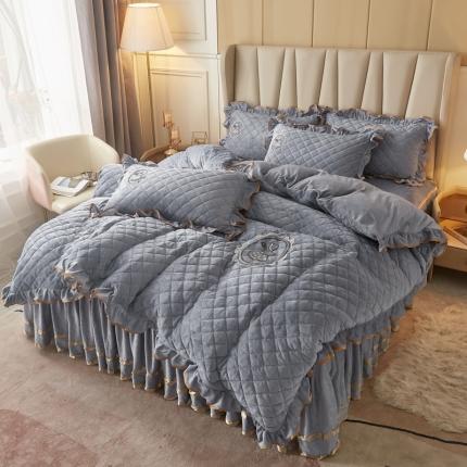 91家纺网 家纺一手货源 找家纺 （总）恋尚 2023新款水晶绒大豆蛋白棉床笠床裙可脱卸四件套花仙子