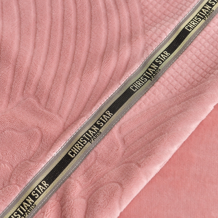 91家纺网 家纺一手货源 找家纺 妮恒美 2023新款牛奶绒雕花压线款四件套 流年-豆沙