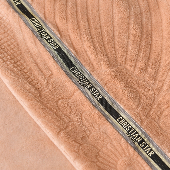 91家纺网 家纺一手货源 找家纺 妮恒美 2023新款牛奶绒雕花压线款四件套 流年-奶咖