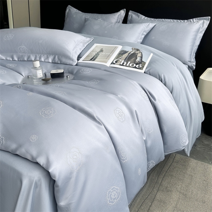 91家纺网 家纺一手货源 找家纺 宅家居 2023新款轻奢高精密贡缎提花臻品真丝四件套 山茶花-淡蓝