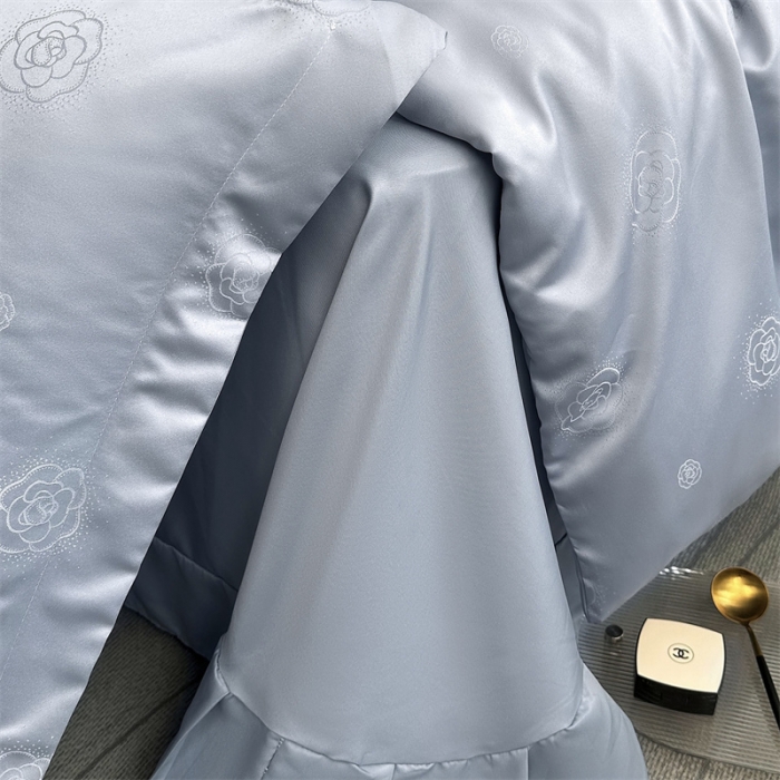 91家纺网 家纺一手货源 找家纺 宅家居 2023新款轻奢高精密贡缎提花臻品真丝四件套 山茶花-淡蓝