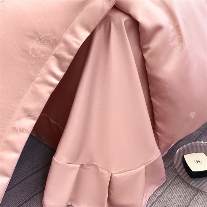 91家纺网 家纺一手货源 找家纺 宅家居 2023新款轻奢高精密贡缎提花臻品真丝四件套 山茶花-粉玉