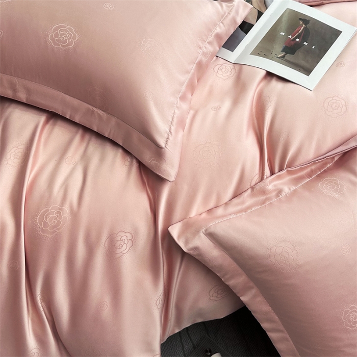 91家纺网 家纺一手货源 找家纺 宅家居 2023新款轻奢高精密贡缎提花臻品真丝四件套 山茶花-粉玉