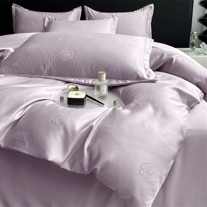 91家纺网 家纺一手货源 找家纺 宅家居 2023新款轻奢高精密贡缎提花臻品真丝四件套 山茶花-浅紫