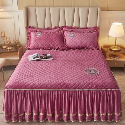 91家纺网 家纺一手货源 找家纺 （总）恋尚 2023新款水晶绒大豆蛋白棉床笠床裙可脱卸床裙花仙子