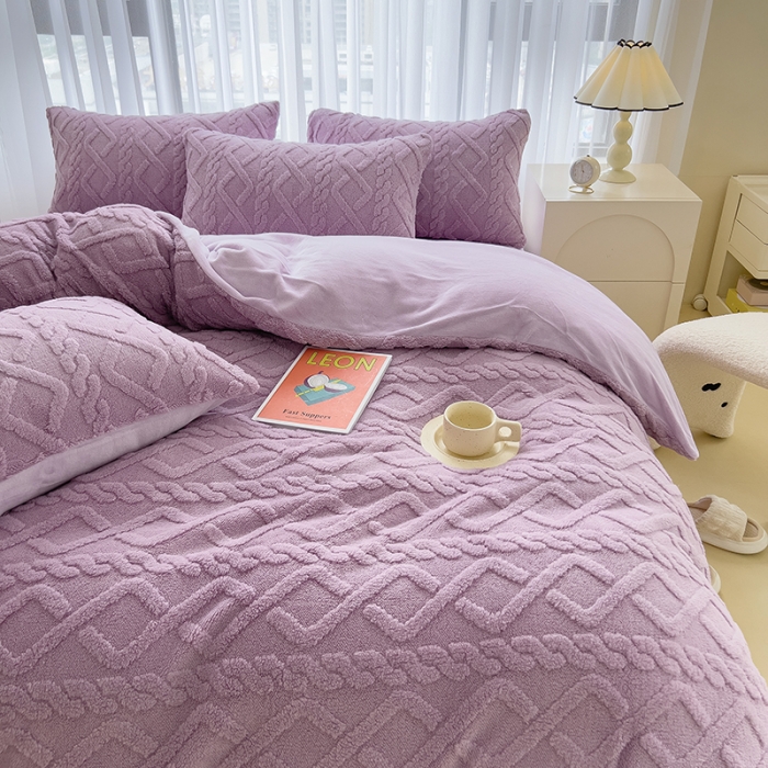 91家纺网 家纺一手货源 找家纺 绒世界 2024秋冬新款加厚塔芙绒简约款牛奶绒四件套 紫色