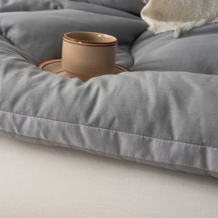 91家纺网 家纺一手货源 找家纺 畅销 2024款水洗棉立体冬被大床图 鎏金灰