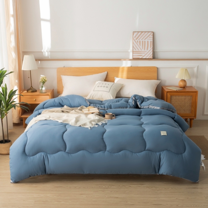 91家纺网 家纺一手货源 找家纺 畅销 2024款水洗棉立体冬被大床图 轻奢蓝