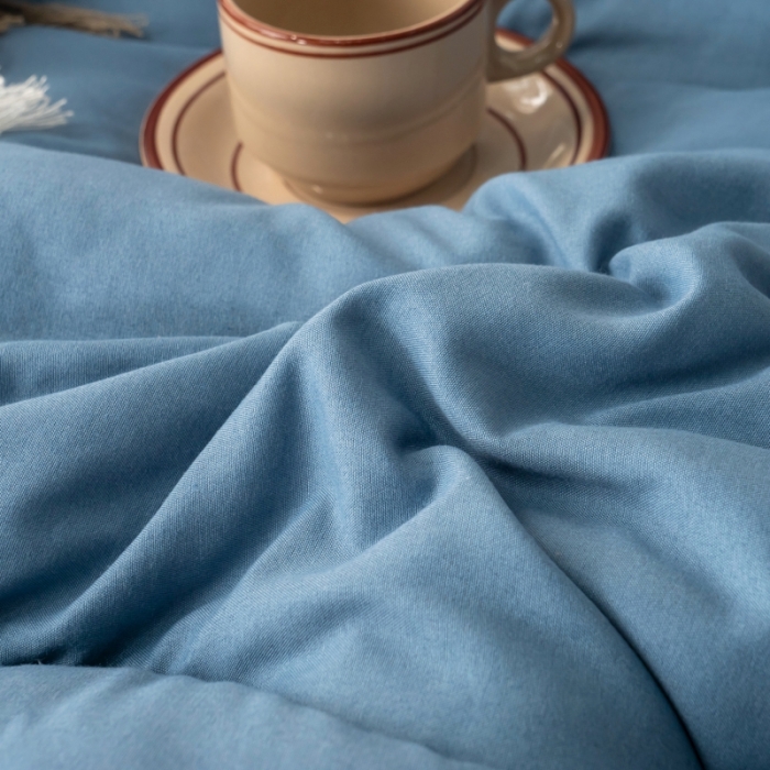 91家纺网 家纺一手货源 找家纺 畅销 2024款水洗棉立体冬被大床图 轻奢蓝
