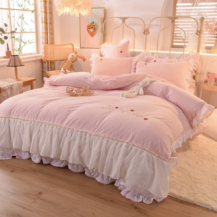 91家纺网 家纺一手货源 找家纺 绒世界 2024新款公主风倾城牛奶绒四件套 倾城-浅粉