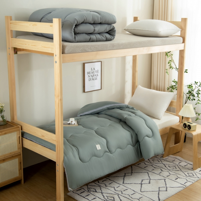 91家纺网 家纺一手货源 找家纺 畅销 2025款水洗棉立体冬被学生上下铺 大地绿