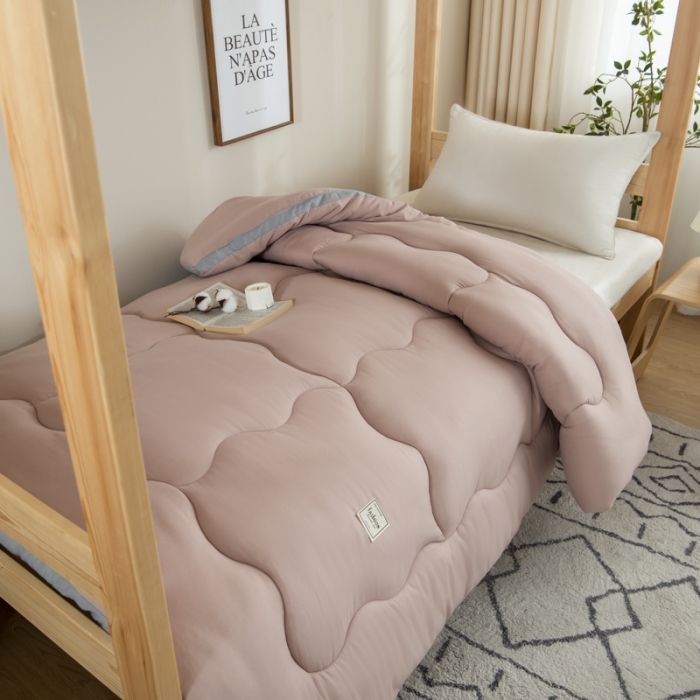 91家纺网 家纺一手货源 找家纺 畅销 2025款水洗棉立体冬被学生上下铺 豆沙玉