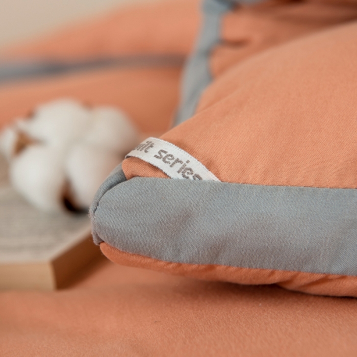 91家纺网 家纺一手货源 找家纺 畅销 2025款水洗棉立体冬被学生上下铺 脏脏粉