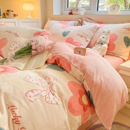 91家纺网 家纺一手货源 找家纺 金丝鸟家纺 2023新款220g全消光印花款牛奶绒四件套 日光