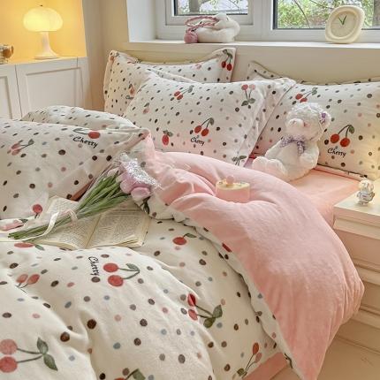 91家纺网 家纺一手货源 找家纺 金丝鸟家纺 2023新款220g全消光印花款牛奶绒四件套 樱桃点点