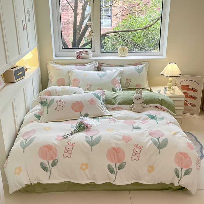 91家纺网 家纺一手货源 找家纺 金丝鸟家纺 2023新款220g全消光印花款牛奶绒四件套 粉色兔