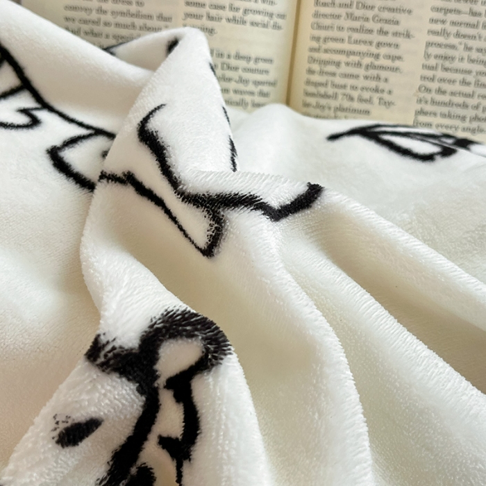 91家纺网 家纺一手货源 找家纺 金丝鸟家纺 2023新款220g全消光印花款牛奶绒四件套 简笔画