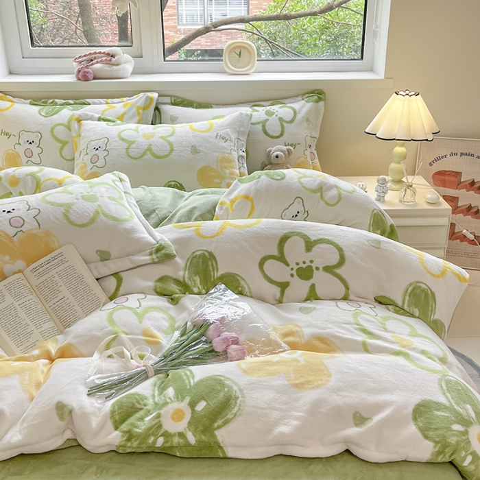 91家纺网 家纺一手货源 找家纺 金丝鸟家纺 2023新款220g全消光印花款牛奶绒四件套 清新小可爱