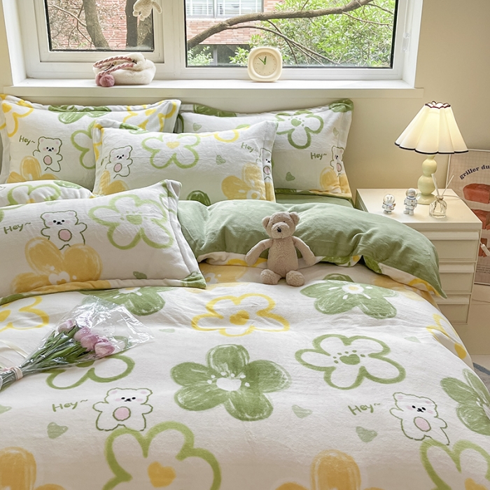 91家纺网 家纺一手货源 找家纺 金丝鸟家纺 2023新款220g全消光印花款牛奶绒四件套 清新小可爱