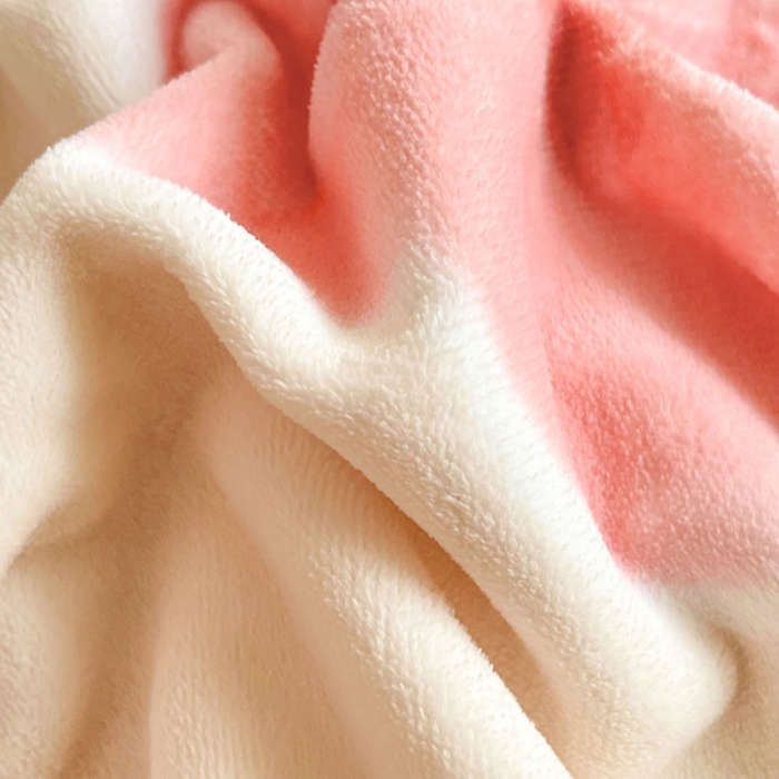 91家纺网 家纺一手货源 找家纺 金丝鸟家纺 2023新款220g全消光印花款牛奶绒四件套 日光