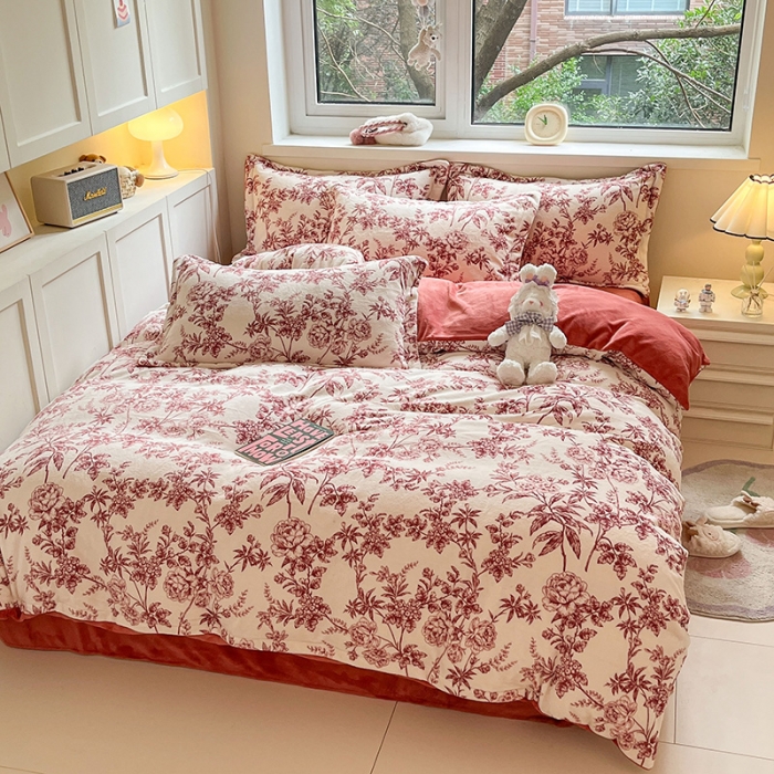 91家纺网 家纺一手货源 找家纺 金丝鸟家纺 2023新款220g全消光印花款牛奶绒四件套 知秋 红