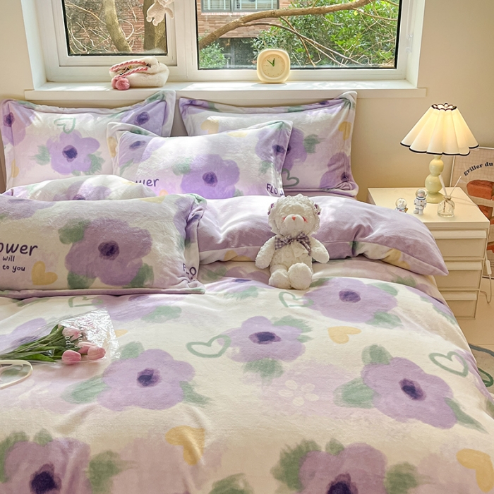 91家纺网 家纺一手货源 找家纺 金丝鸟家纺 2023新款220g全消光印花款牛奶绒四件套 知音 紫