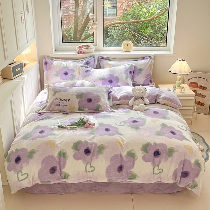 91家纺网 家纺一手货源 找家纺 金丝鸟家纺 2023新款220g全消光印花款牛奶绒四件套 知音 紫