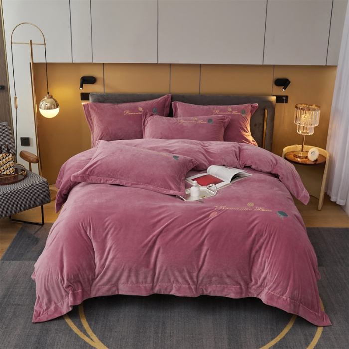 91家纺网 家纺一手货源 找家纺 瑞驰家纺 2023新款A类婴儿绒刺绣加厚保暖四件套—艾丽莎 艾丽莎-豆沙红