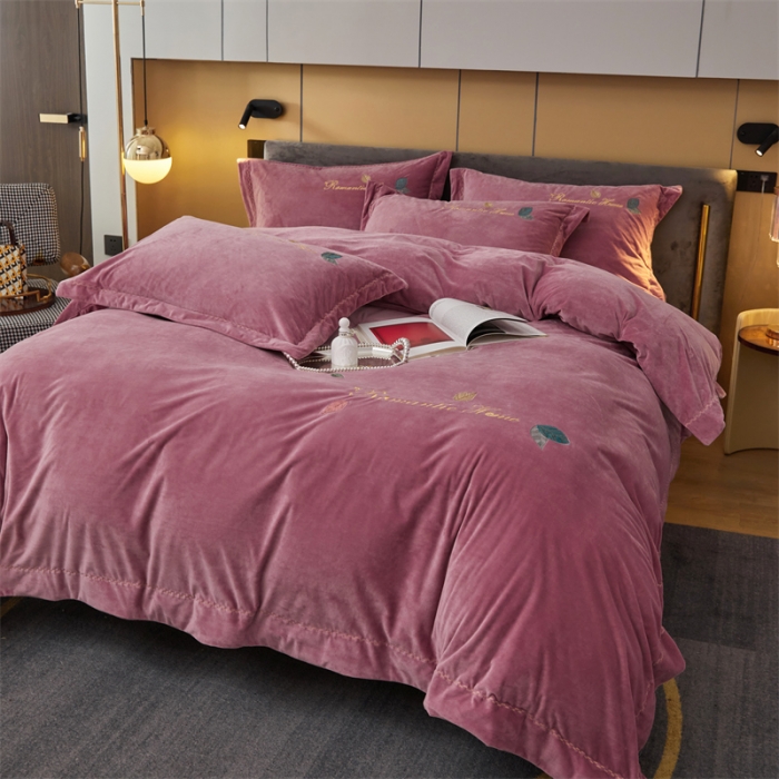 91家纺网 家纺一手货源 找家纺 瑞驰家纺 2023新款A类婴儿绒刺绣加厚保暖四件套—艾丽莎 艾丽莎-豆沙红