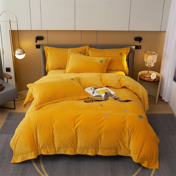 91家纺网 家纺一手货源 找家纺 瑞驰家纺 2023新款A类婴儿绒刺绣加厚保暖四件套—艾丽莎 艾丽莎-姜黄