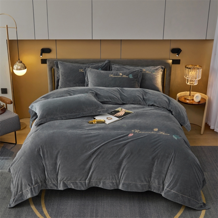 91家纺网 家纺一手货源 找家纺 瑞驰家纺 2023新款A类婴儿绒刺绣加厚保暖四件套—艾丽莎 艾丽莎-罗马灰