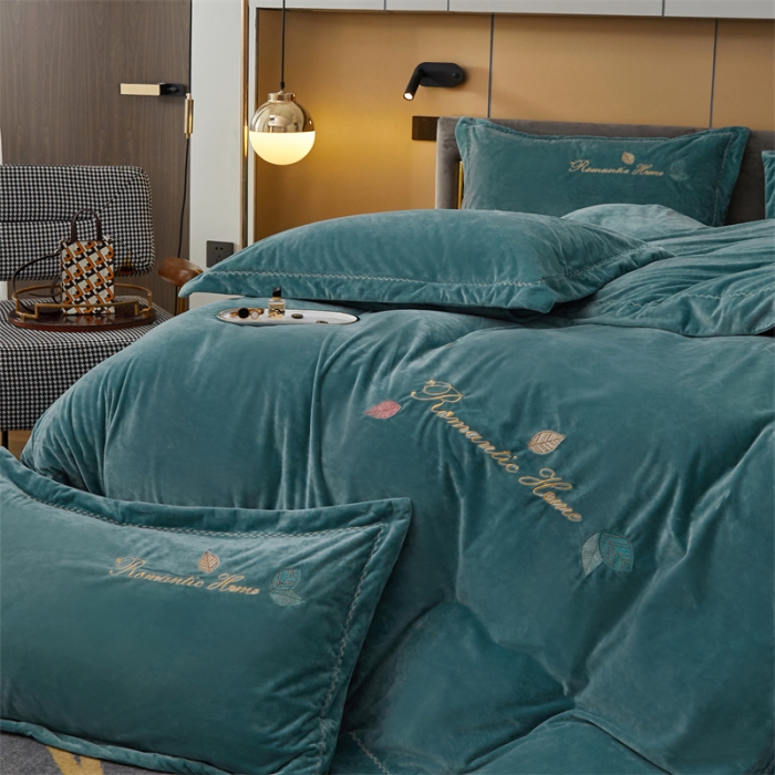 91家纺网 家纺一手货源 找家纺 瑞驰家纺 2023新款A类婴儿绒刺绣加厚保暖四件套—艾丽莎 艾丽莎-叶脉绿