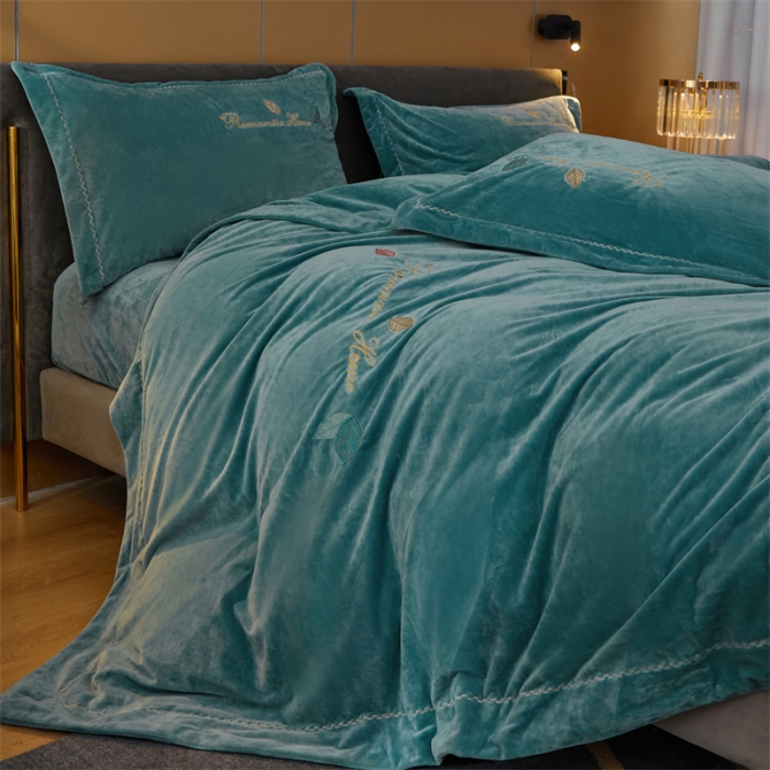 91家纺网 家纺一手货源 找家纺 瑞驰家纺 2023新款A类婴儿绒刺绣加厚保暖四件套—艾丽莎 艾丽莎-叶脉绿