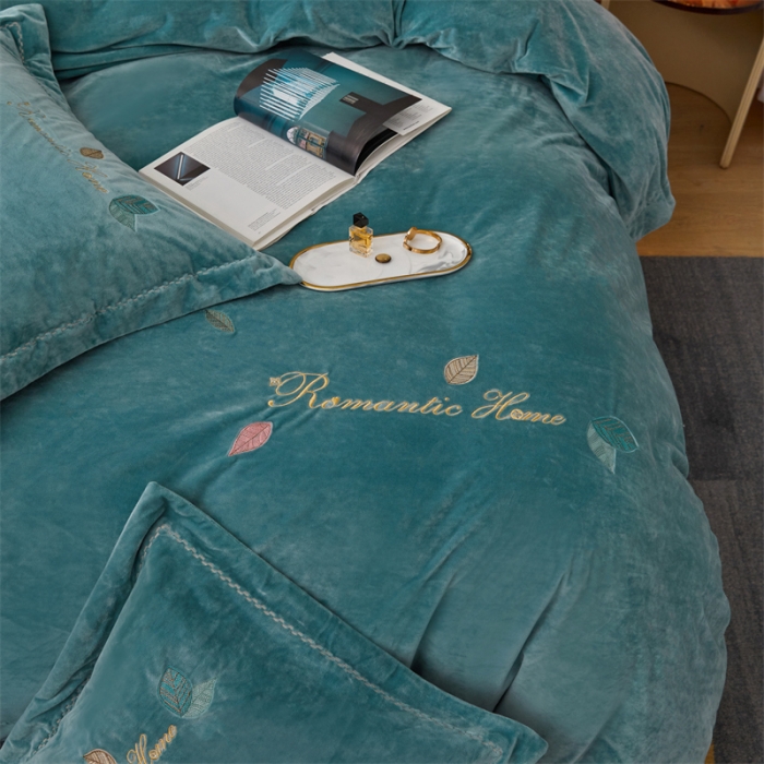 91家纺网 家纺一手货源 找家纺 瑞驰家纺 2023新款A类婴儿绒刺绣加厚保暖四件套—艾丽莎 艾丽莎-叶脉绿