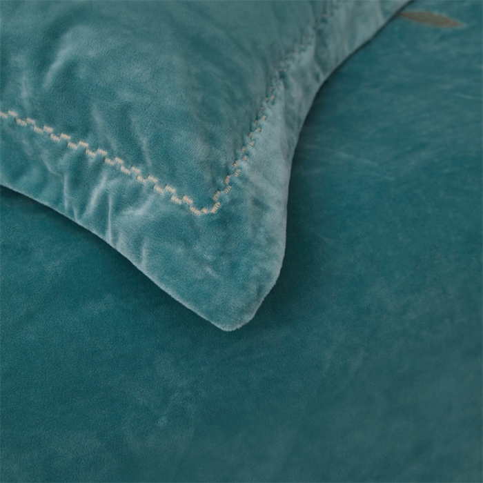 91家纺网 家纺一手货源 找家纺 瑞驰家纺 2023新款A类婴儿绒刺绣加厚保暖四件套—艾丽莎 艾丽莎-叶脉绿