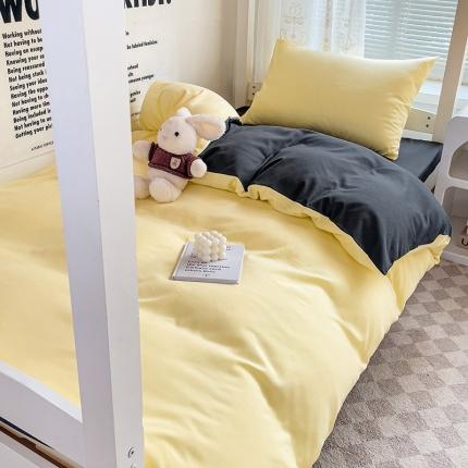 91家纺网 家纺一手货源 找家纺 （总）曼璐 2025新款水洗棉无印风纯色条格单品被套