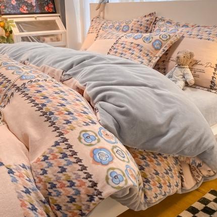 91家纺网 家纺一手货源 找家纺 （总）莱米家纺 2023新款小版牛奶绒印花四件套