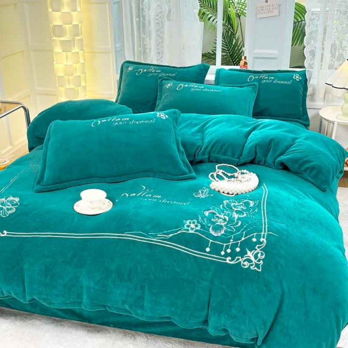 91家纺网 家纺一手货源 找家纺 易辰美 2023新款芳华系列保暖牛奶绒刺绣四件套 芳华一雅绿